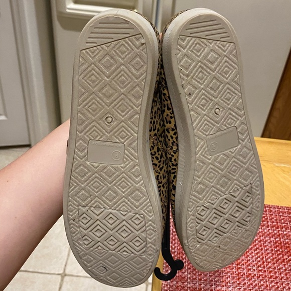 Leopard 🐾 Canvas Lace Up Shoe Ladies Size 9 - Picture 7 of 7